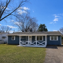 Building Photo - 1614 Parklane Dr