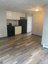 Building Photo - 3653 Mozart Ave