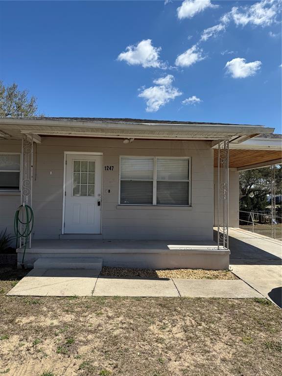 Foto del edificio - 1247 Lakeview Dr