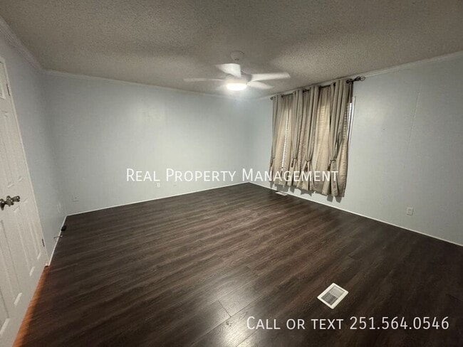 Building Photo - 4131 Oak Ridge Ave