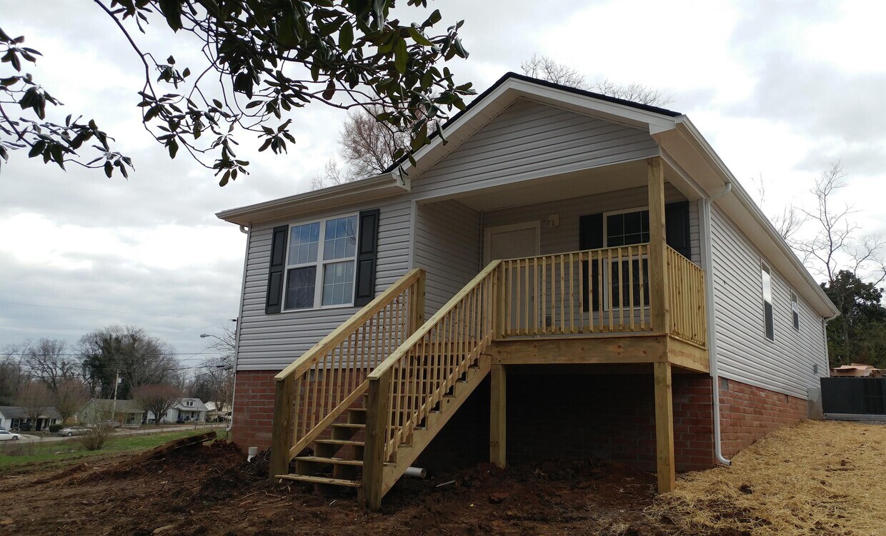 410 E 12th St, Columbia, TN 38401 House for Rent in Columbia, TN