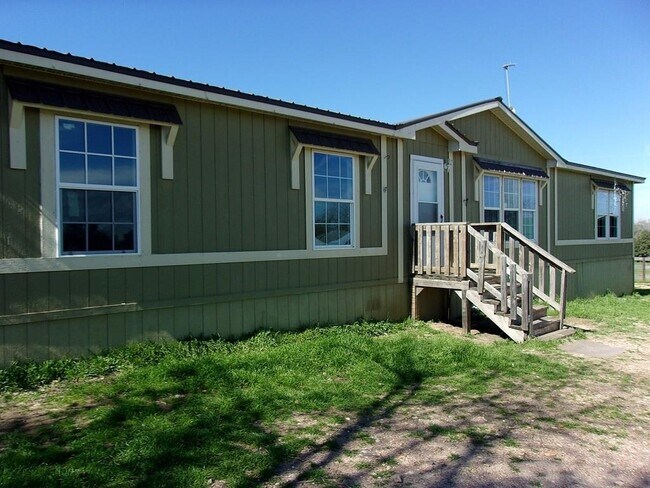 Building Photo - 1112 Co Rd 240