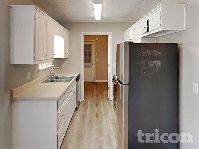 Foto del edificio - 51 Colby Ct