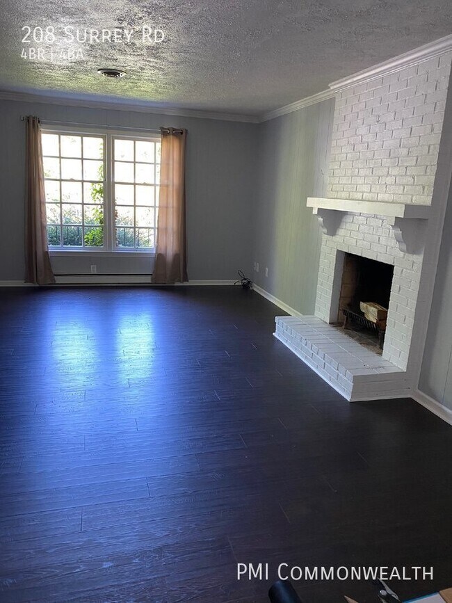 Building Photo - 4 Bed / 3.5 bath Single Family (Available ...