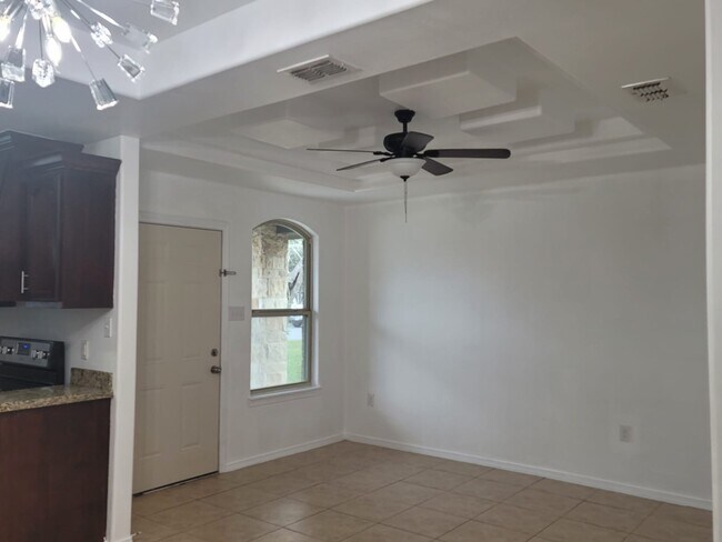 Foto del edificio - 139 Kleberg Ave