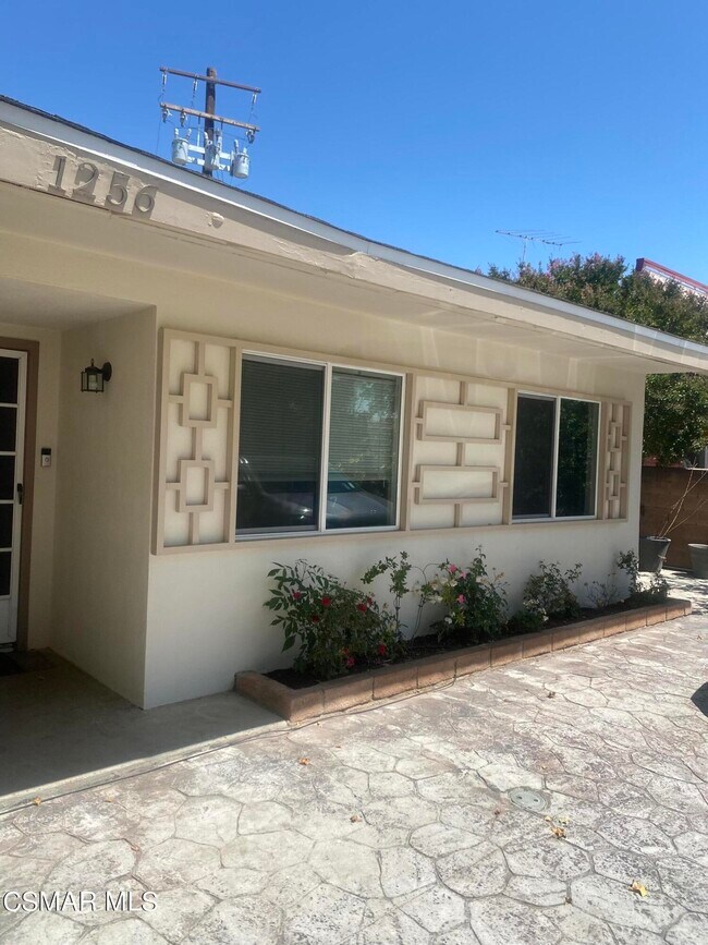 Foto del edificio - 1256 Sycamore Dr