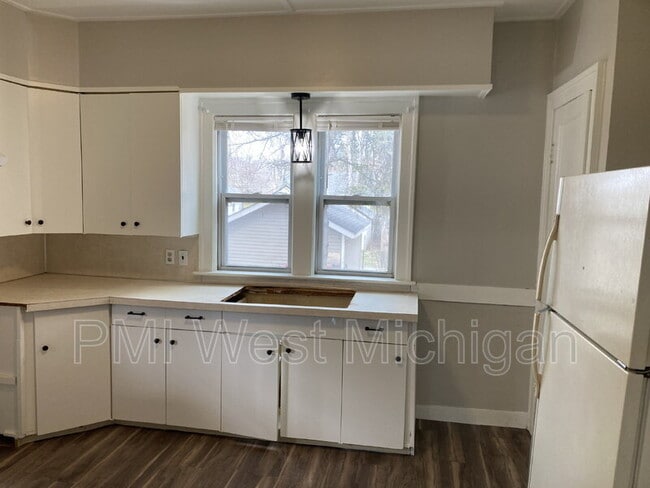 Foto del edificio - 337 Cedar St NE