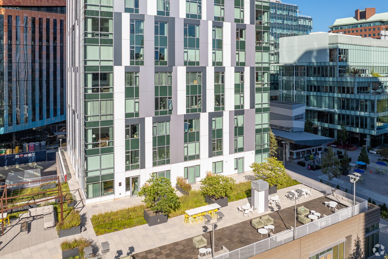 Primary Photo - Watermark Kendall East