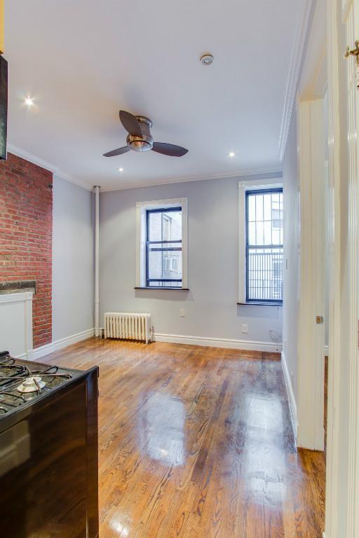 Primary Photo - 68 Clinton St
