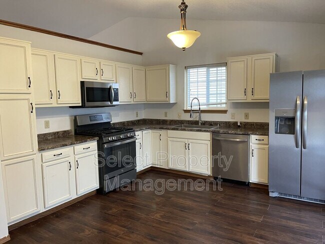 Building Photo - 7601 W Melody Cir