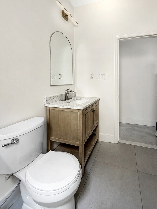 Foto del edificio - 132 Bayview Ave