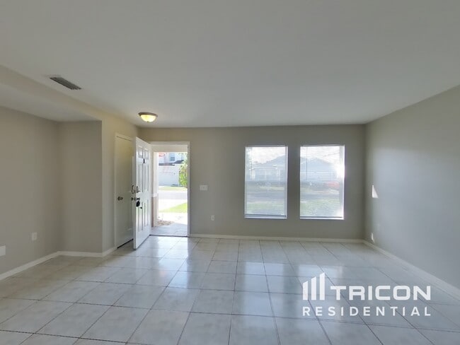 Building Photo - 2483 Brownwood Dr