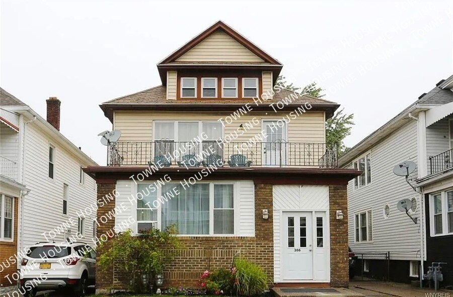 Primary Photo - 306 Hartwell Rd