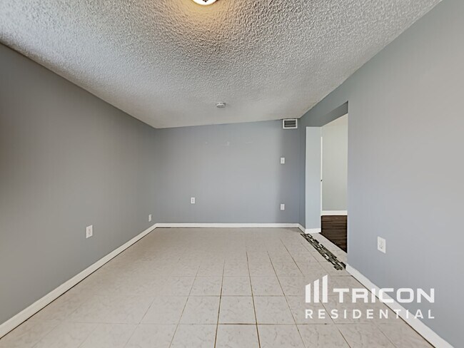 Building Photo - 9228 82nd Way Seminole FL