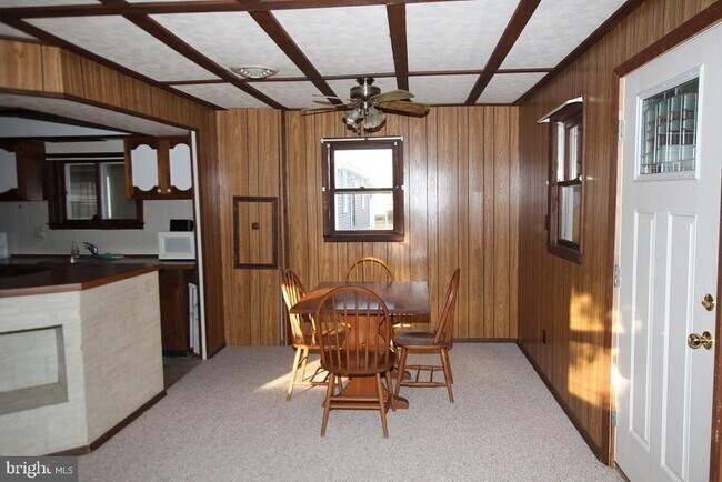 Building Photo - 28274 Basin Rd