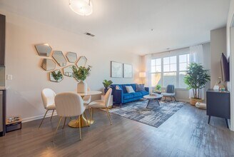 Building Photo - Heights at Glen Mills