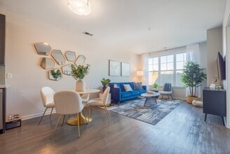 Building Photo - Heights at Glen Mills