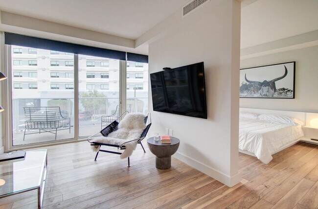 Foto del edificio - 4422 N 75th St