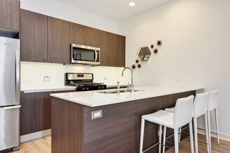 Galewood Flats photo'