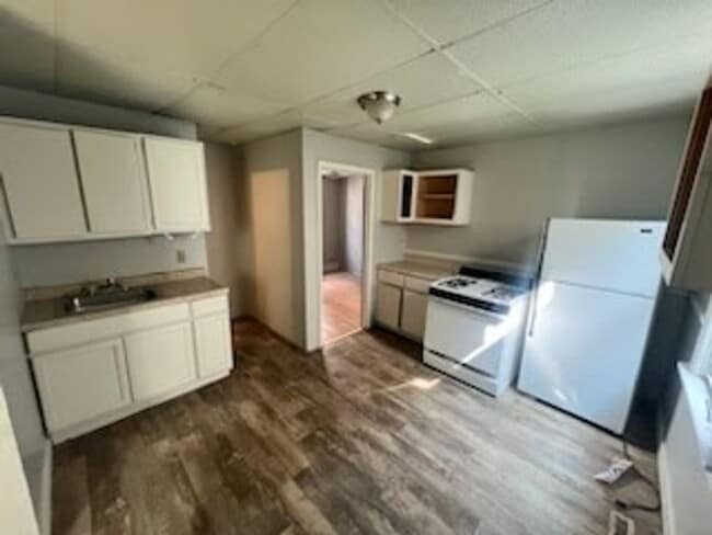 Building Photo - 2421 S 5th Pl