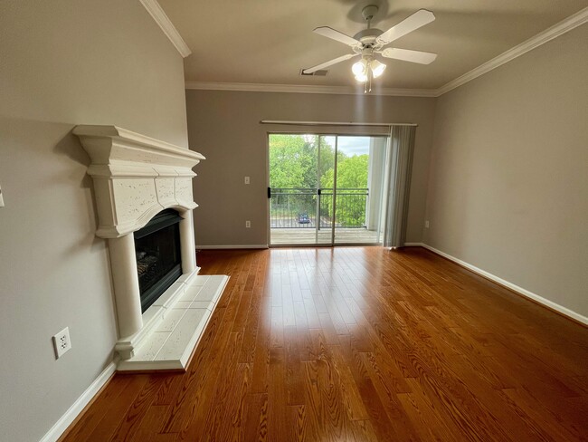 Building Photo - 12124 Garden Ridge Ln