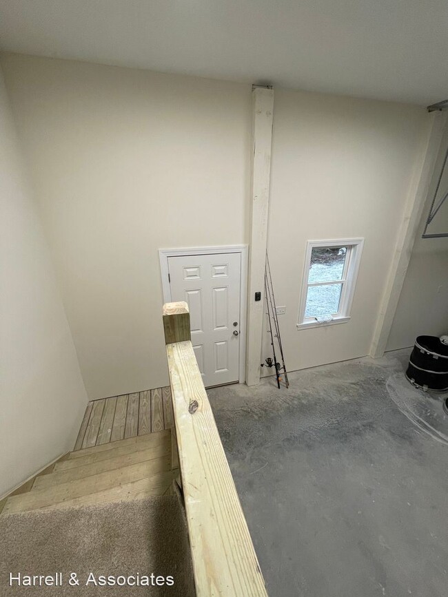 Building Photo - 3 br, 2 bath House - 314 Airport Rd