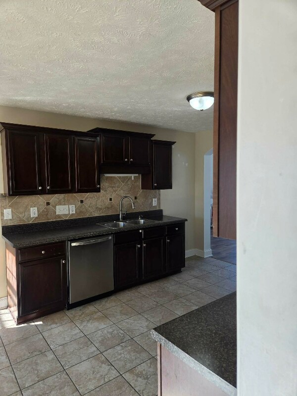 Building Photo - 141 Hidalgo Dr