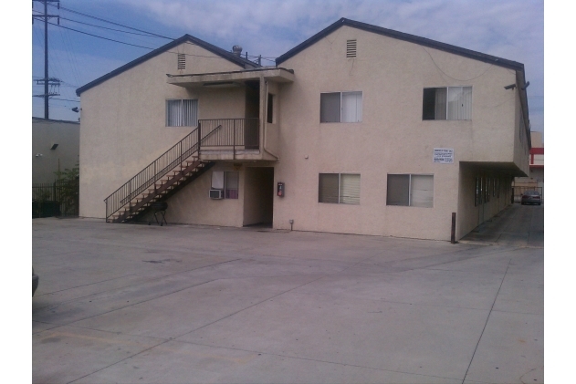 Building Photo - 12036 Saticoy St