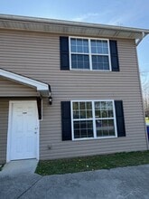 Building Photo - 1299 Pond St SE