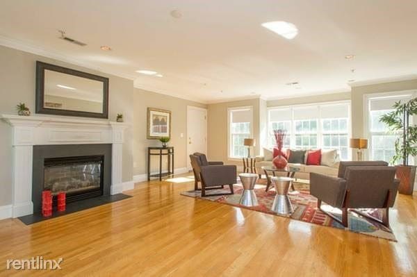 Building Photo - 2 br, 2 bath Condo - 50 B Street 3 Unit 3