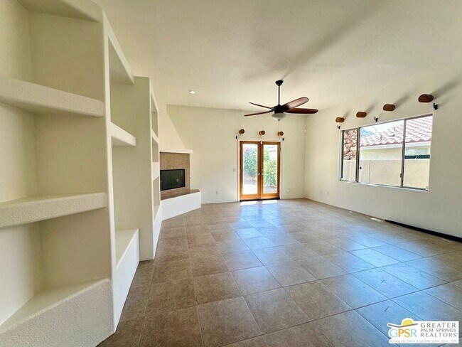 Building Photo - 51220 Avenida Velasco