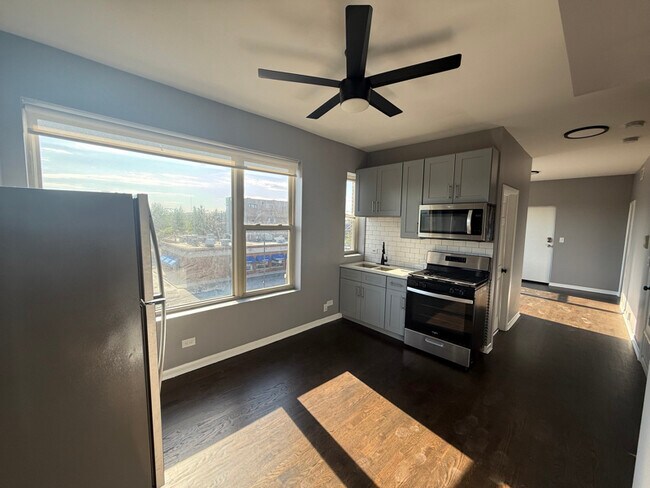 Foto del edificio - 1856 W 18th St