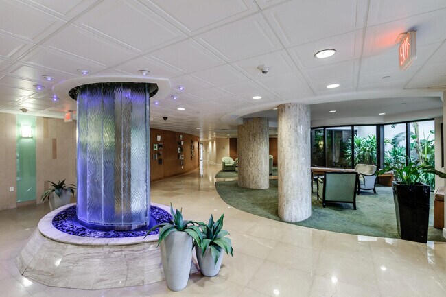 Building Photo - 3000 N Ocean Dr