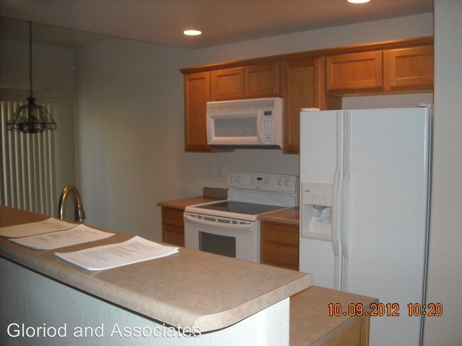 Building Photo - 1014 Cheyenne Villas Pt