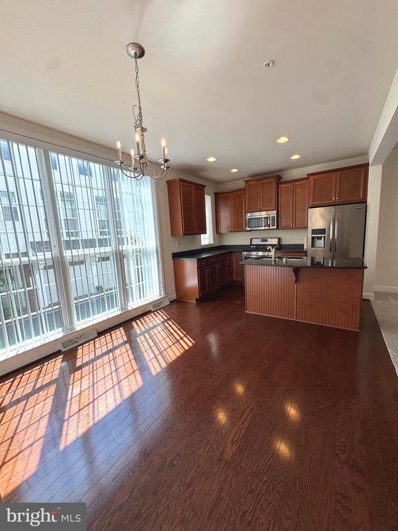 Foto del edificio - 1414 Benton Way
