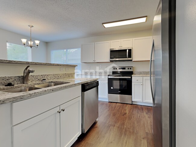 Foto del edificio - 15511 Sandlands Cir