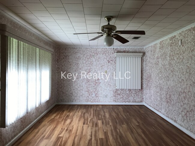 Building Photo - 7219 Sheverport Hwy - Tioga