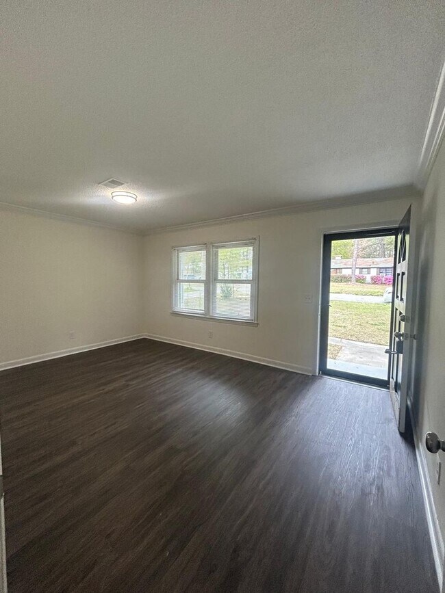 Foto del edificio - 4BR Home Minutes from Downtown & Fort Jackson