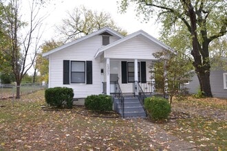 Building Photo - 1307 N Fremont Ave