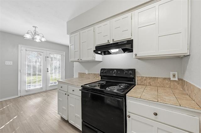 Building Photo - 1718 Dorchester Dr