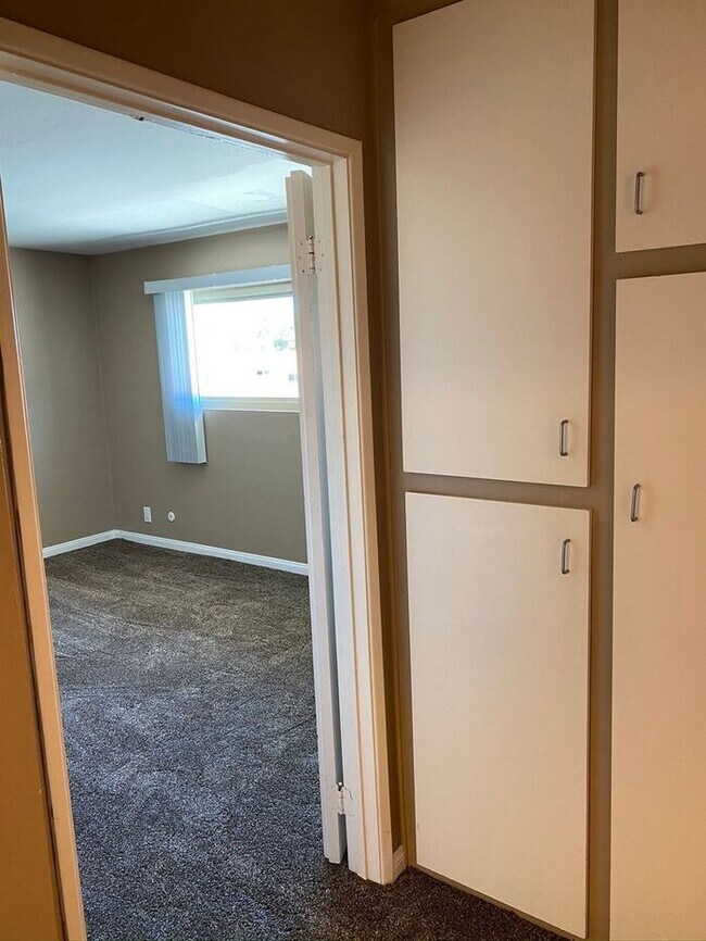 Building Photo - 1 Bedroom Condo for rent on Lake Murray Blvd!