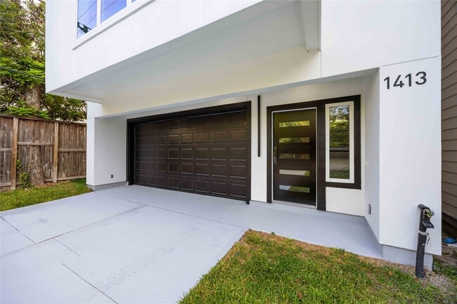 Building Photo - 1413 Stanford St