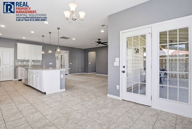 Foto del edificio - Gorgeous 4 bedroom brick home with bonus room and washer and dryer included! TRIPLE ROCKVALE SCHO...