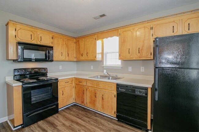 Foto del edificio - 947 State Line Rd