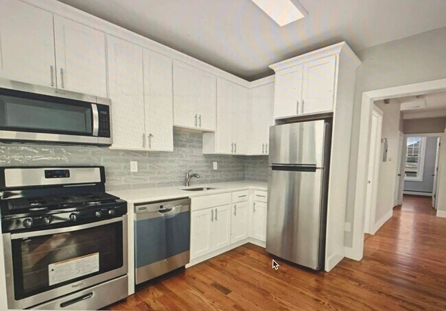 Building Photo - 279 Boyd Ave