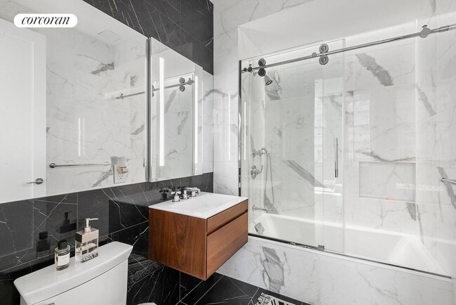 Building Photo - 55 Reade St