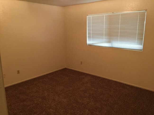 Building Photo - 6304 Castleford St