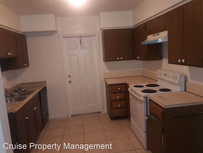 Building Photo - 3800 Riverside Dr