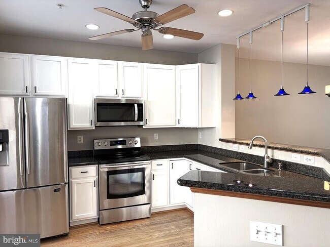 Building Photo - 623 Trout Run Ct