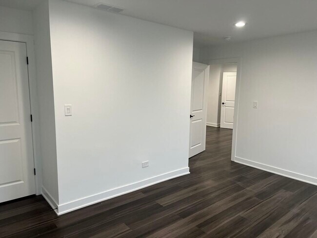 Foto del edificio - 3239 Grove Ave